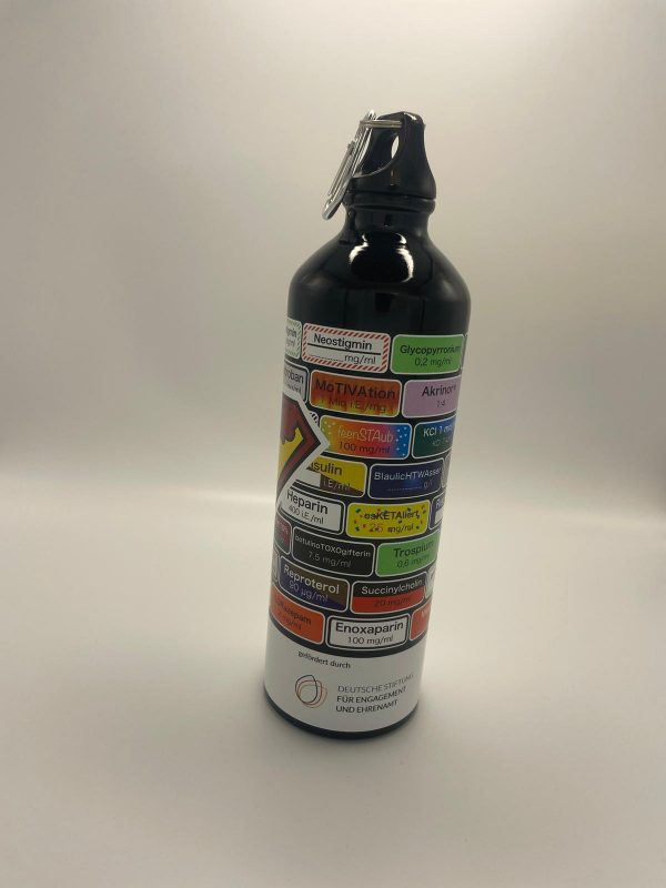 Trinkflasche mit satirischen Medikamentenklebchen - Image 2